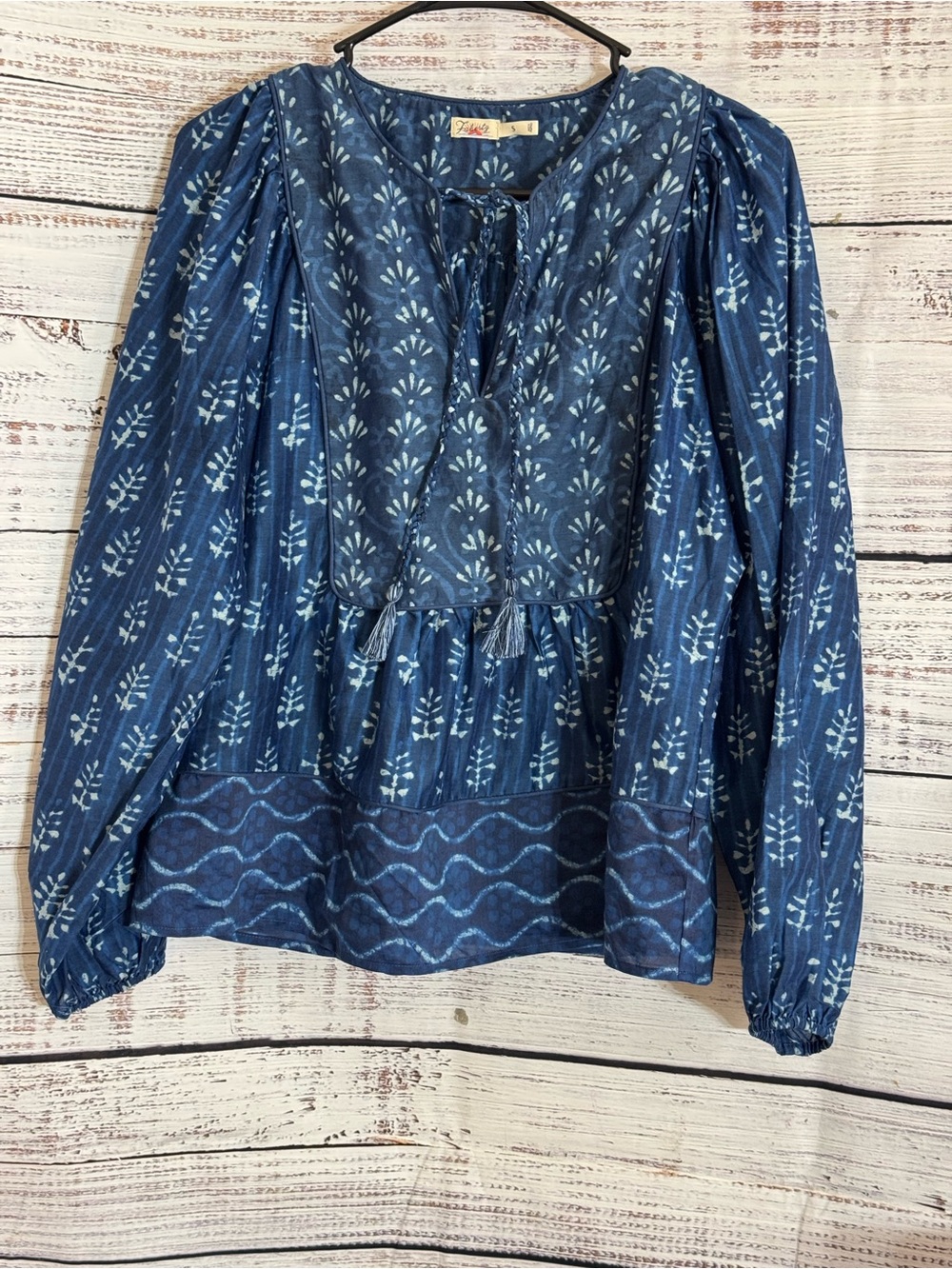 Fahrety Top Womens size Small Boho Indigo Printed Peasant Tunic with Tassel Tie - Picture 3 of 11